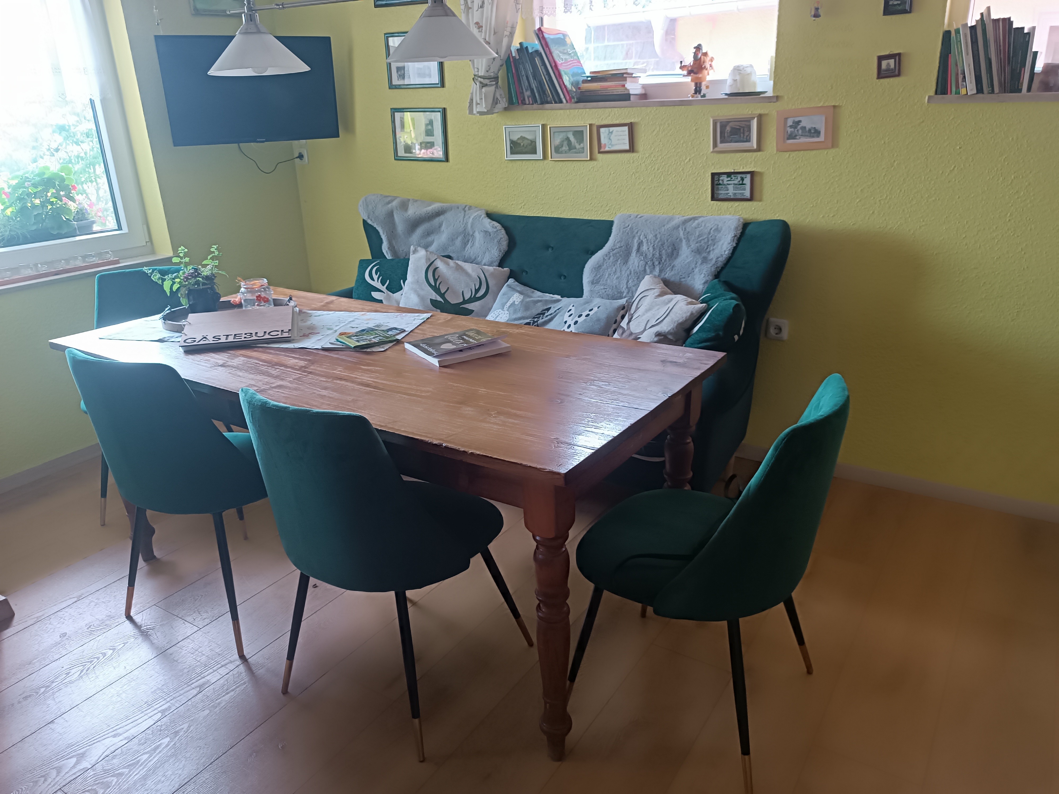Erdgeschoß, Wohndiele mit Essplatz, Waldgrüne FH